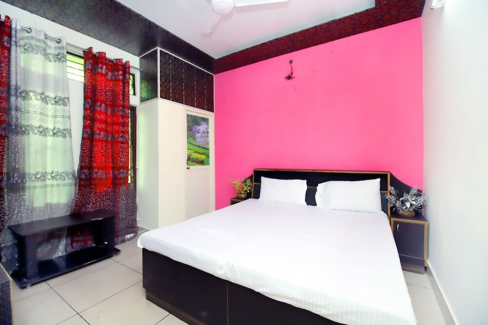 Фото Spot On 42785 Mr Shawarma Family Restaurant & Hotel