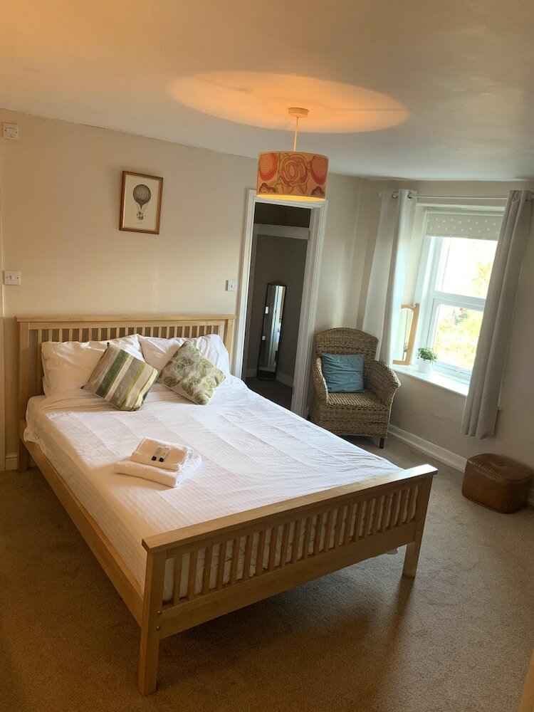 Фото The Halfway House Pub and Kitchen