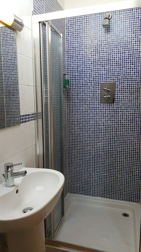 Фото Bath Road Apartments