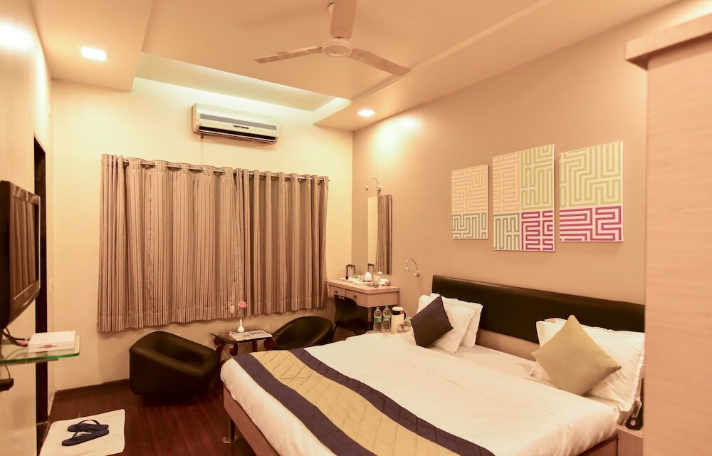 Фото My Bizz Hotel