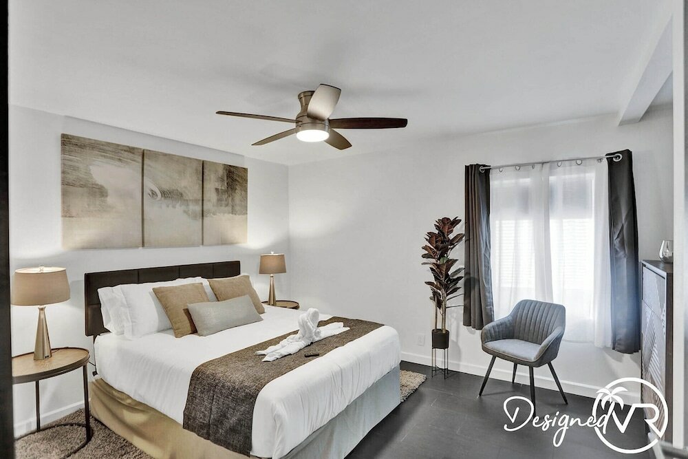 Фото Stunning 5 Br with Heated Pool & Gaming