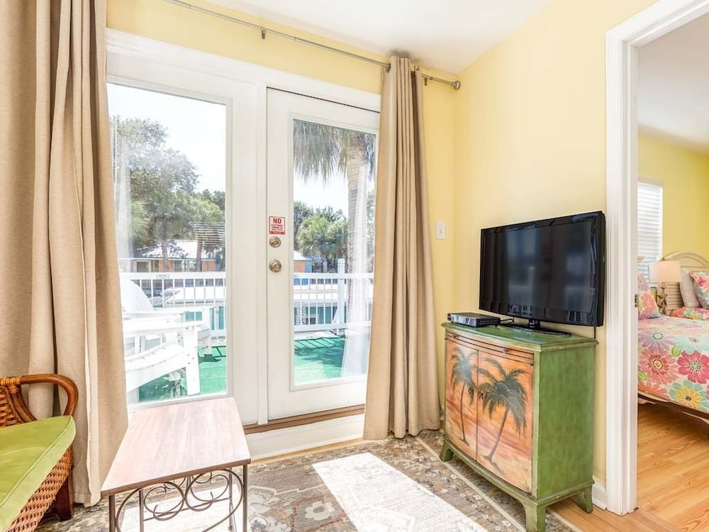 Фото Sisters in the Sand