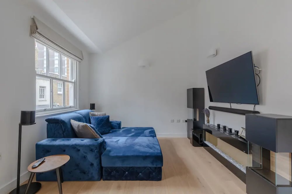 Фото Modern & Centrally Located 2bd Flat - Marble Arch!