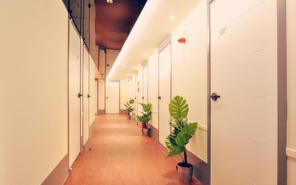 Фото Oyo Hostel Myeongdong 3