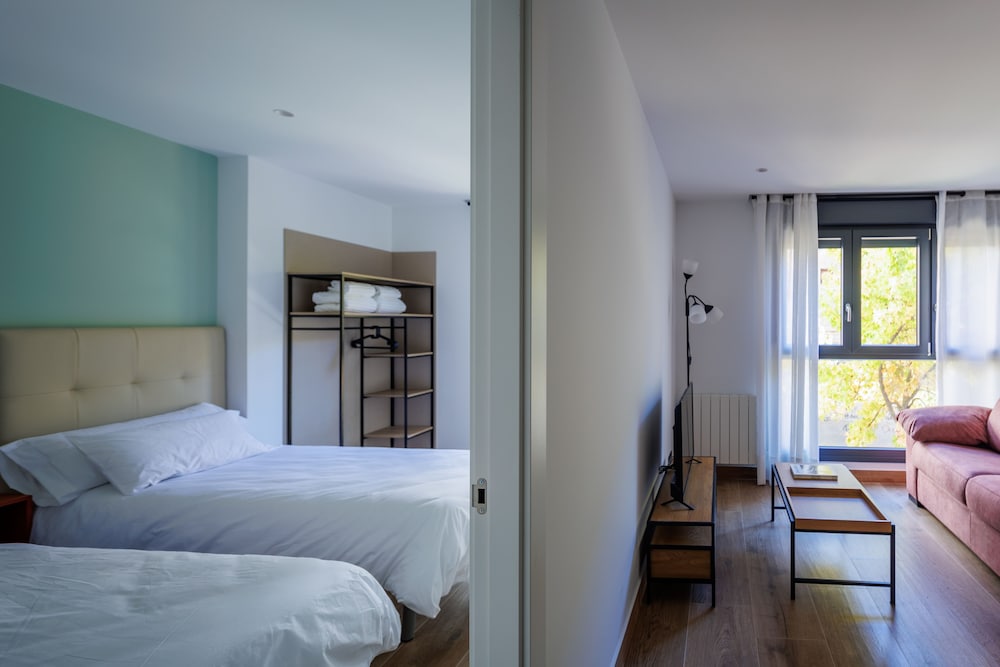 Фото Apartamentos Congreso Parking Gratuito