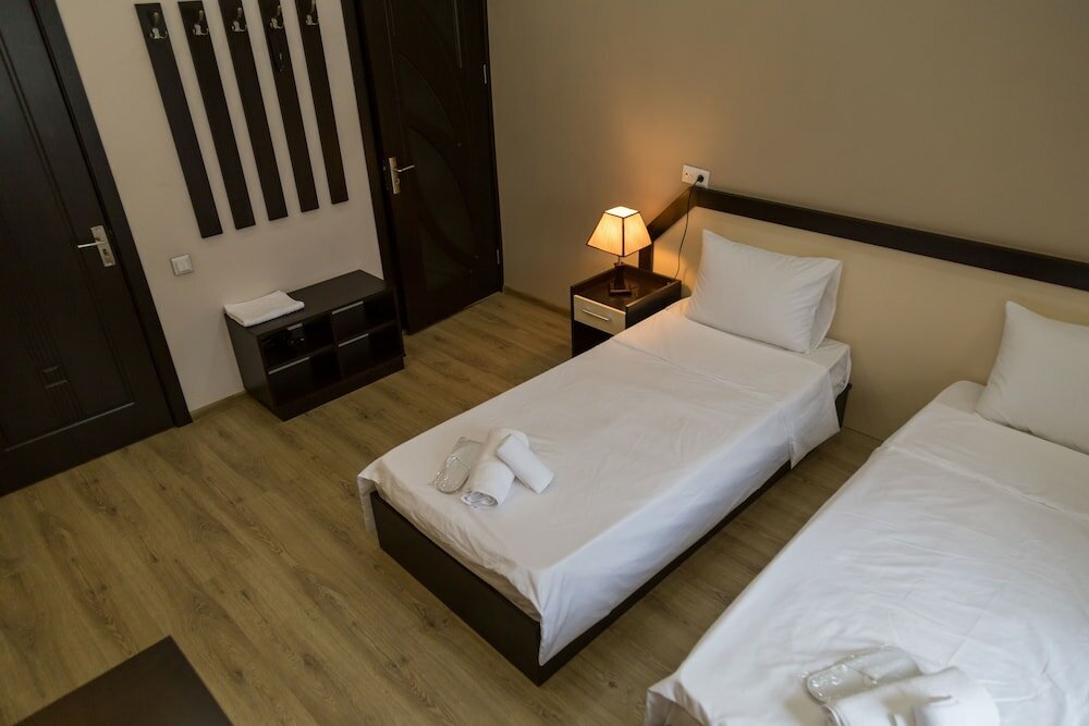 Фото 146405643499