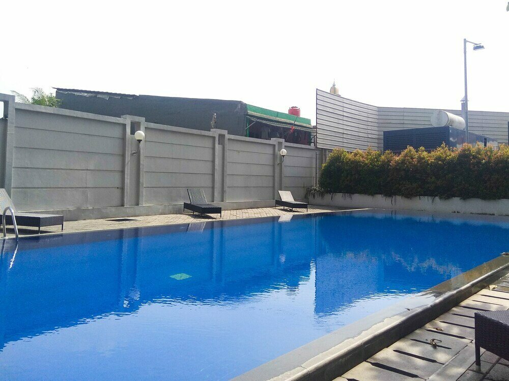 Short-term housing rental Homey and Comfy Studio @ Tifolia Apartment, Jakarta, photo