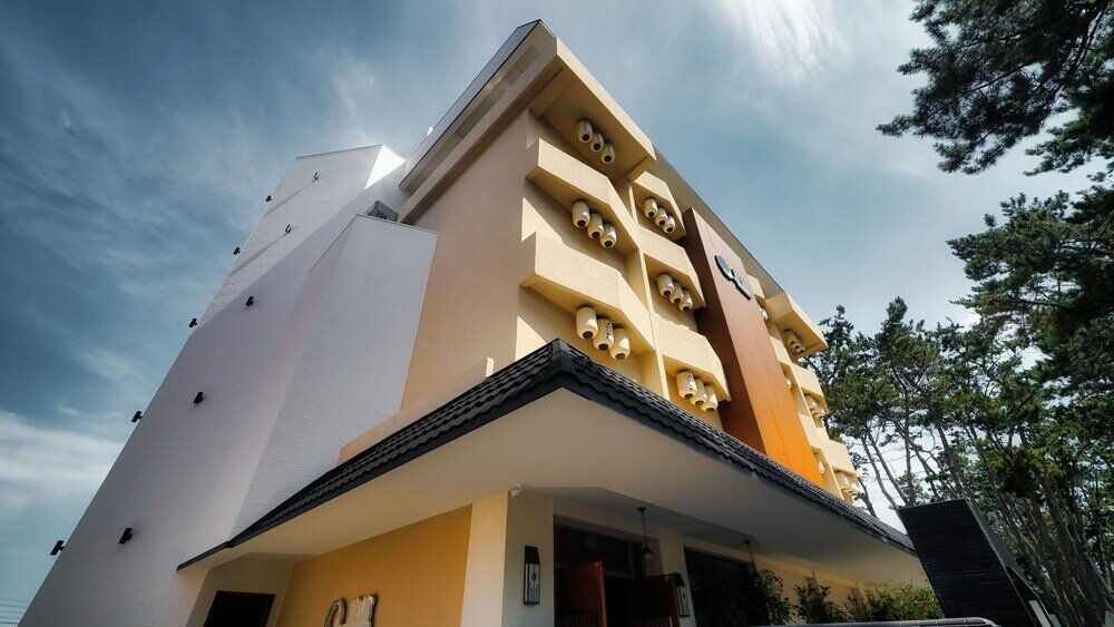 Фото Denbasta Ryokan Busan Mandeok