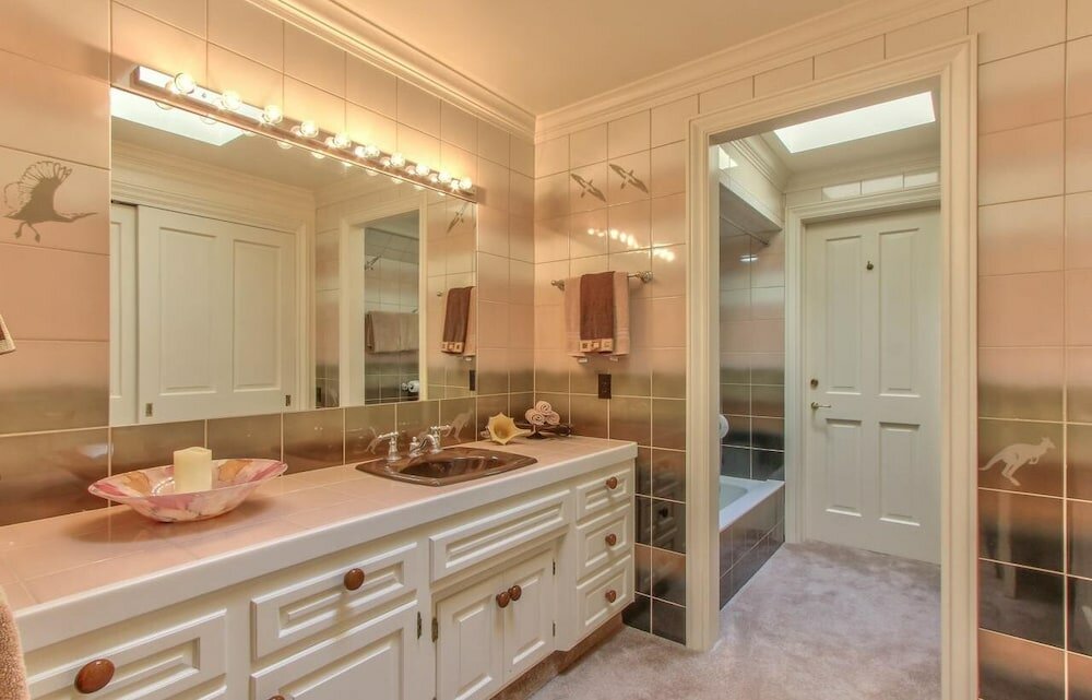 Фото Lx33: Luxury Vacation Villa On Pebble Beach With Pool