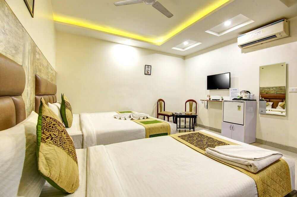 Фото Gracious by Vishesh Hotels & Home Stay