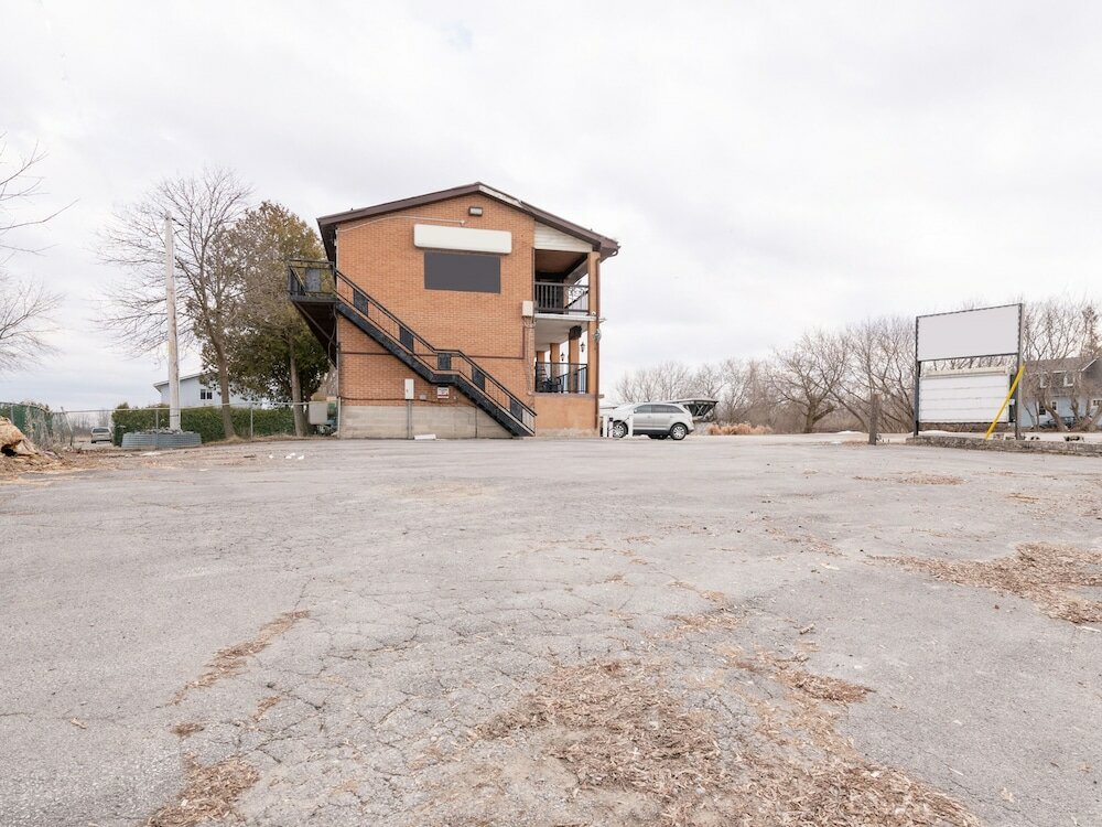 Фото Hotel Beaverton On - Lake Simcoe