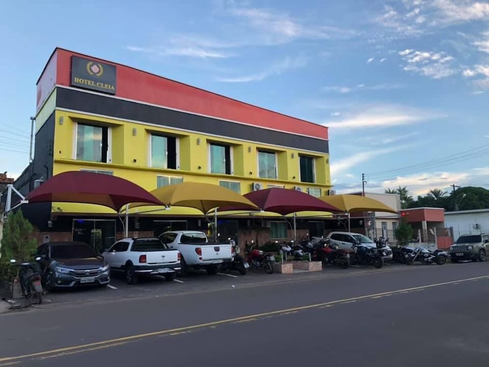 Фото отеля 1