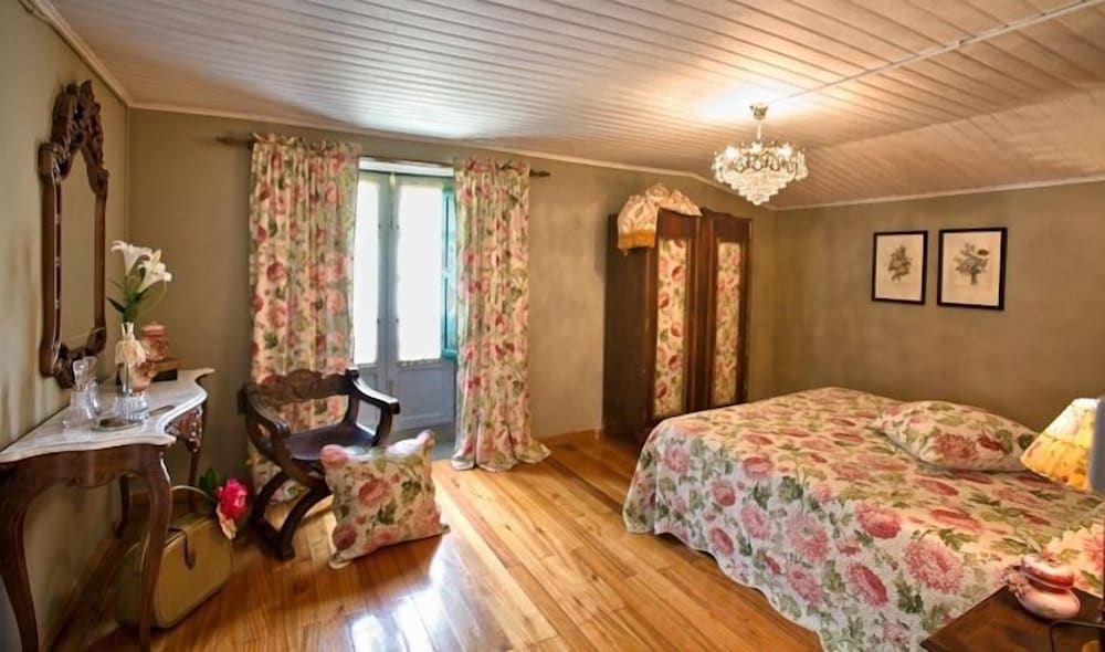 Фото Apartamentos Turísticos la Calleja