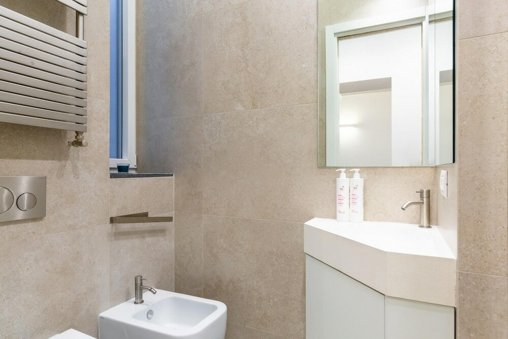 Фото Cozy Studio in Chiaia District by Wonderful Italy