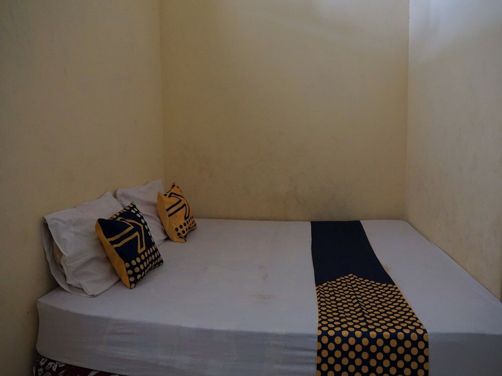 Фото Spot On 92666 Rumah Kos Arafah Syariah