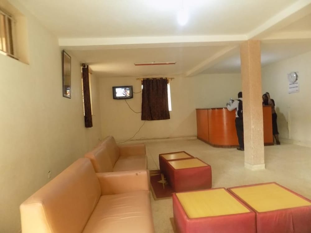 Фото Pride Travellers Hotel