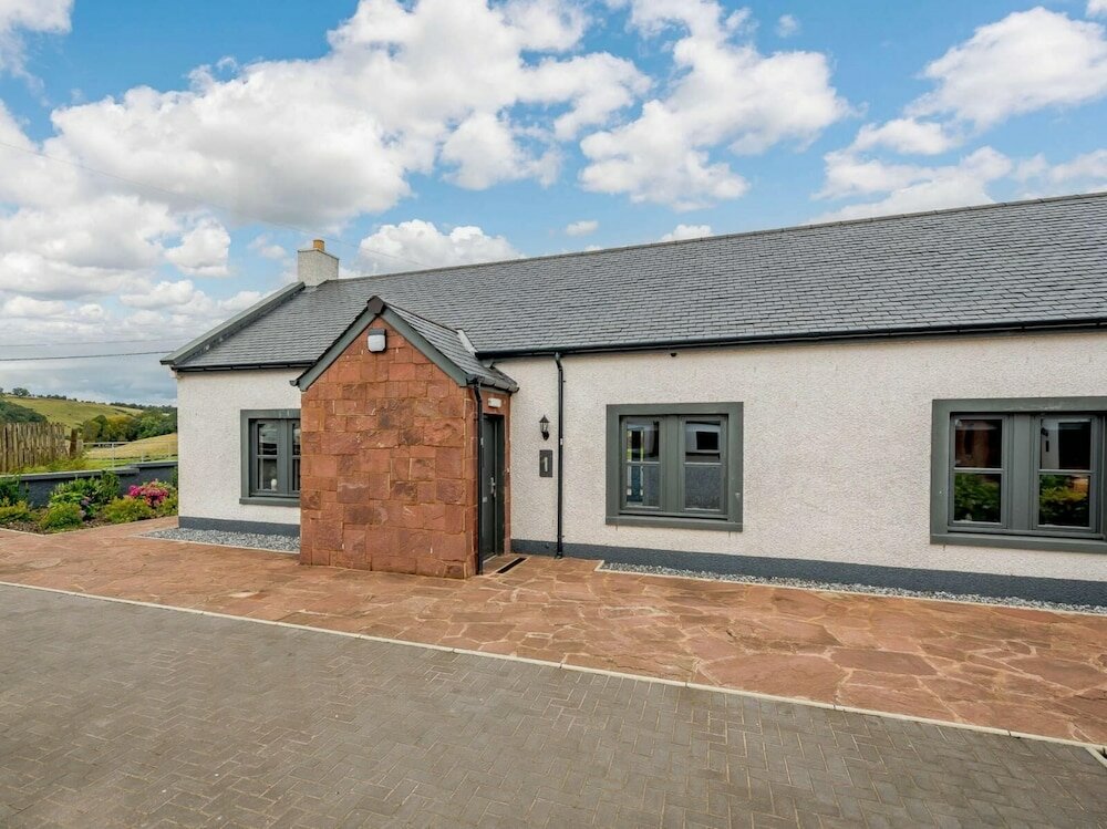 Фото Westertonhill Holiday Lodges