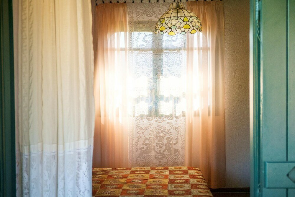 Фото Gorgeous Stone Cottage by the sea