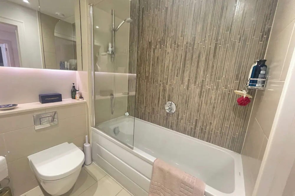 Фото Chic 2bd Flat With Private Balcony - Greenwich