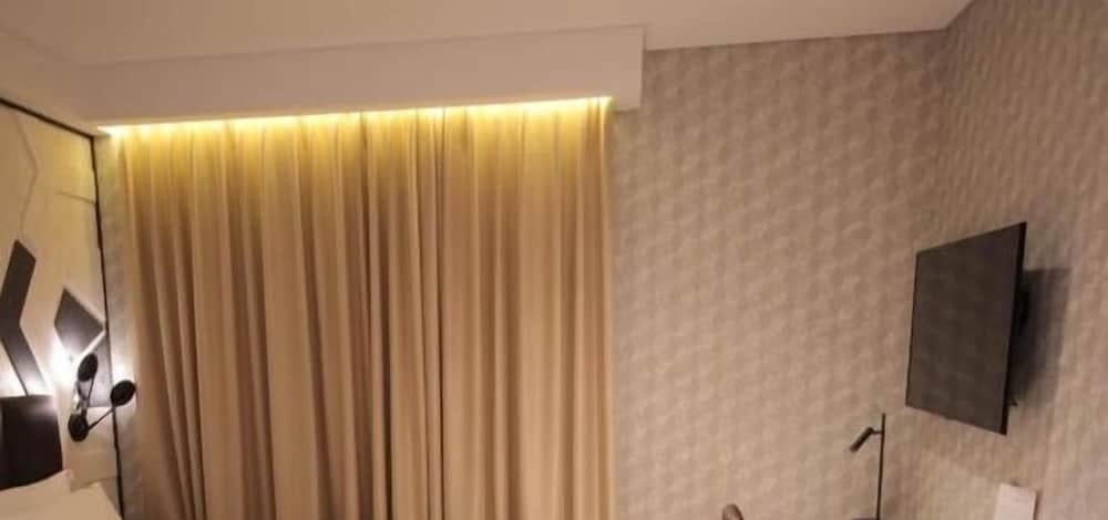 Фото Richmond Hotel