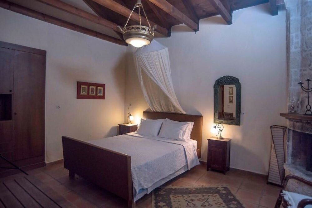 Фото Troullos Traditional Houses