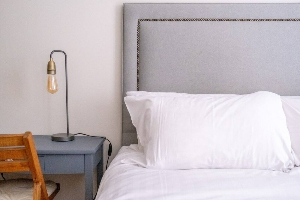 Фото Stylish 2 Bedroom Apartment in Chelsea With Garden