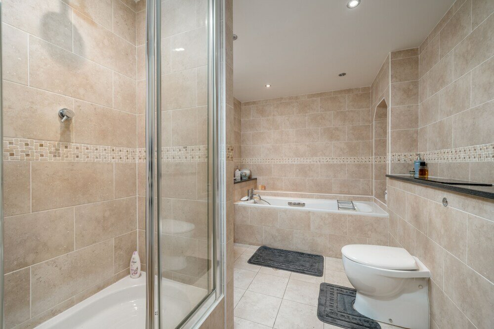 Фото Delightful Vintage 2 Bedroom Apartment