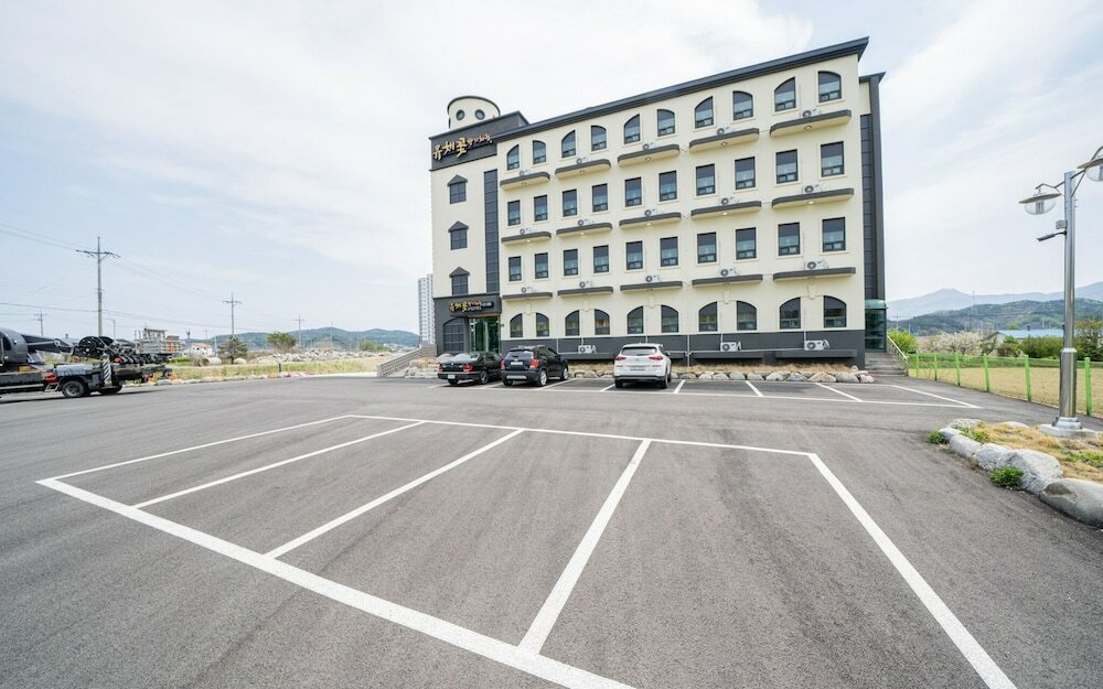 Фото Yangyang Yuchaekkotyanggicheoreom