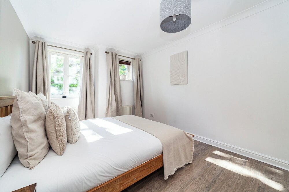 Фото The Brixton Collection