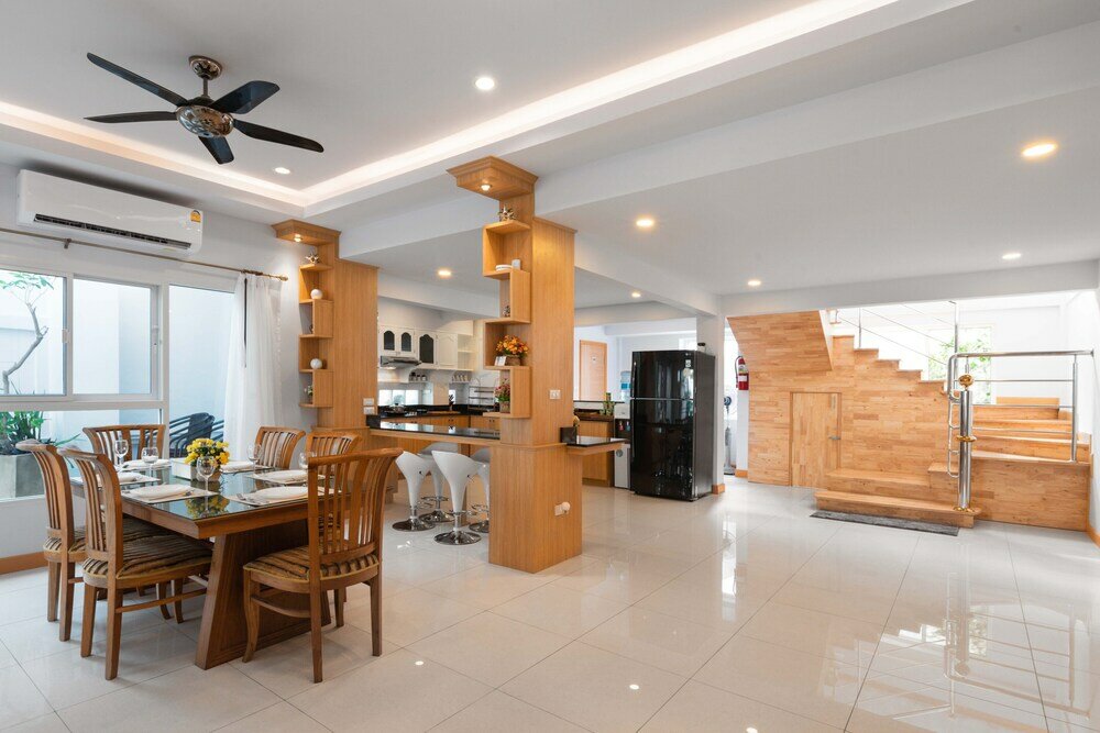 Фото Luxury Pool Villa 6br