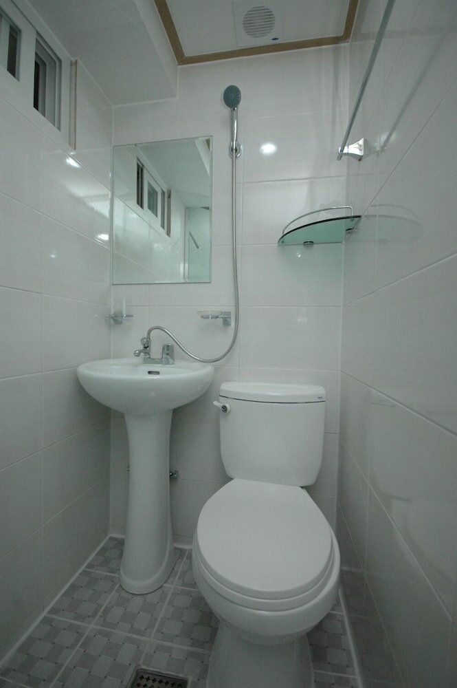 Фото LotteTower Rainbow House