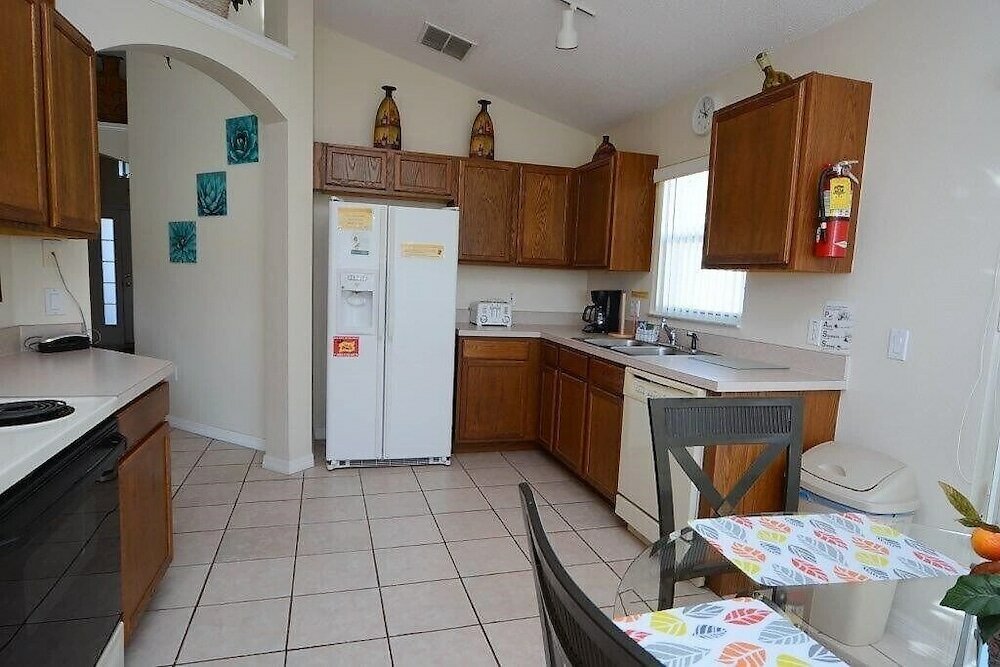 Фото 3 Bedroom Orlando Vacation Pool Home With Water View, Hot Tub, Games Room Near Disney!