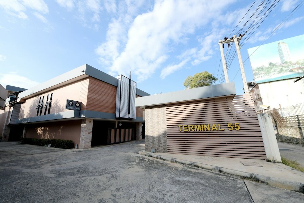 Фото Oyo 477 Sriracha Hotel And SPA