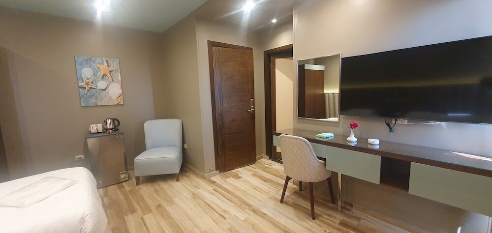 Фото Grand Bayan Hotel at Nile Plaza