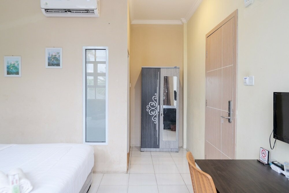 Фото Urbanview Hotel Ta Ke Jelutung Jambi
