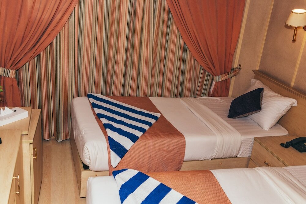 Фото Queen isis floating hotel in minya