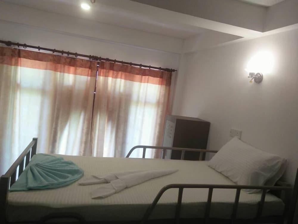 Фото Space Garden Hostel Mirissa - Adults Only