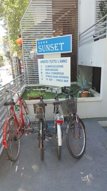 Фото Hotel Sunset