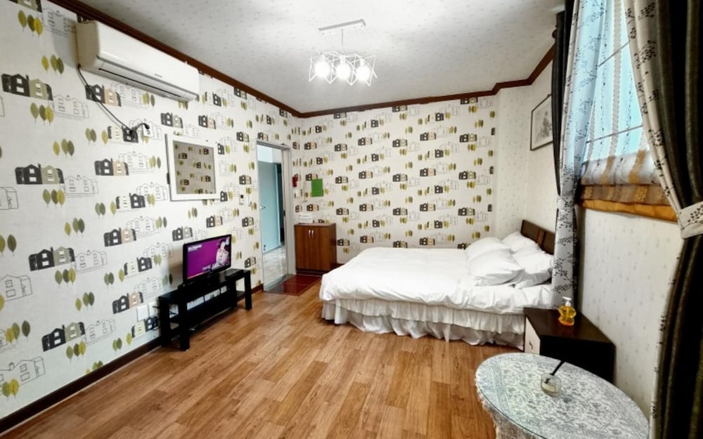 Фото Yeosu Expo Pension Hotel