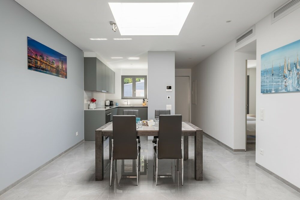 Фото Promenade Apartments