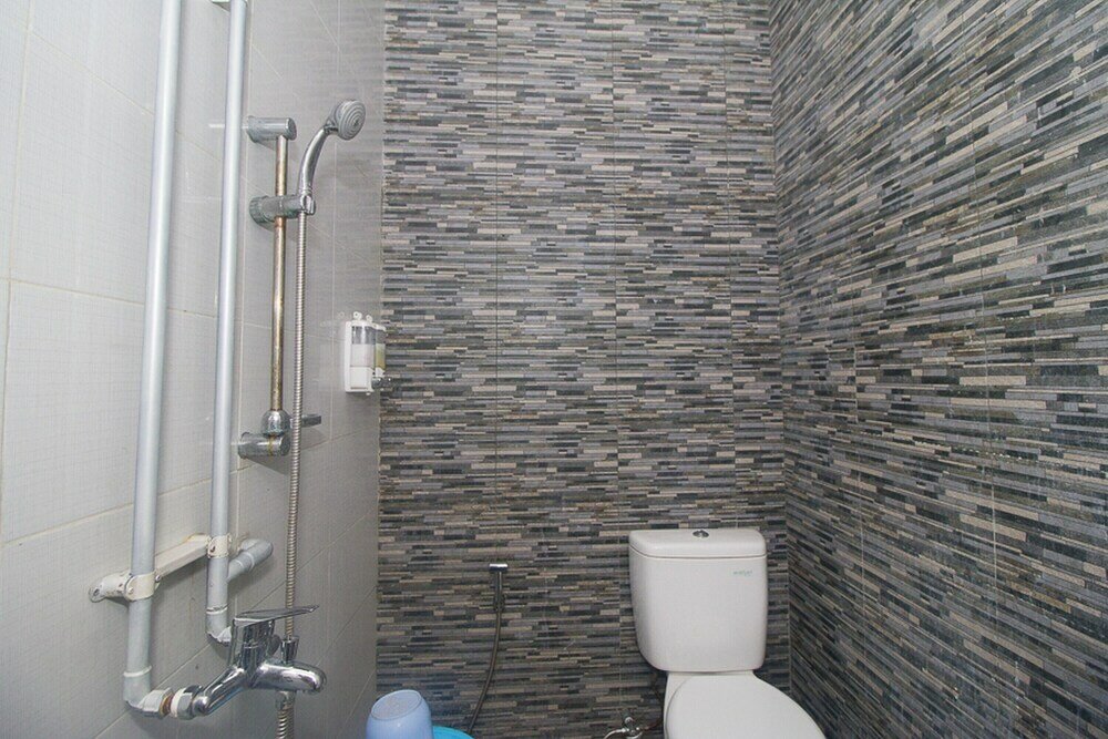 Фото RedDoorz Plus Syariah near Alun Alun Sampang