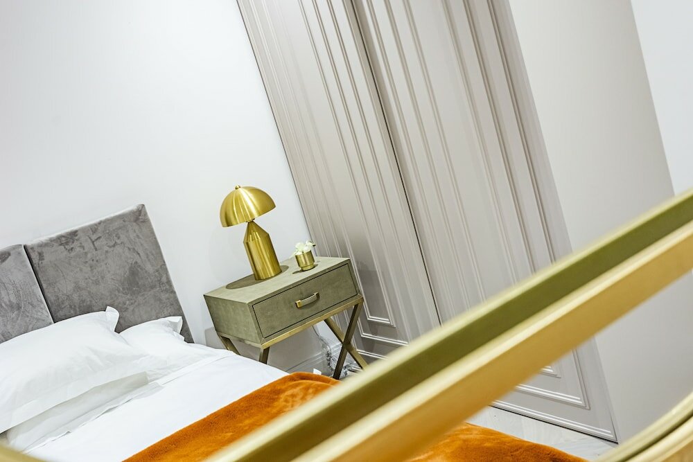 Фото Billionaire Suites Kensington