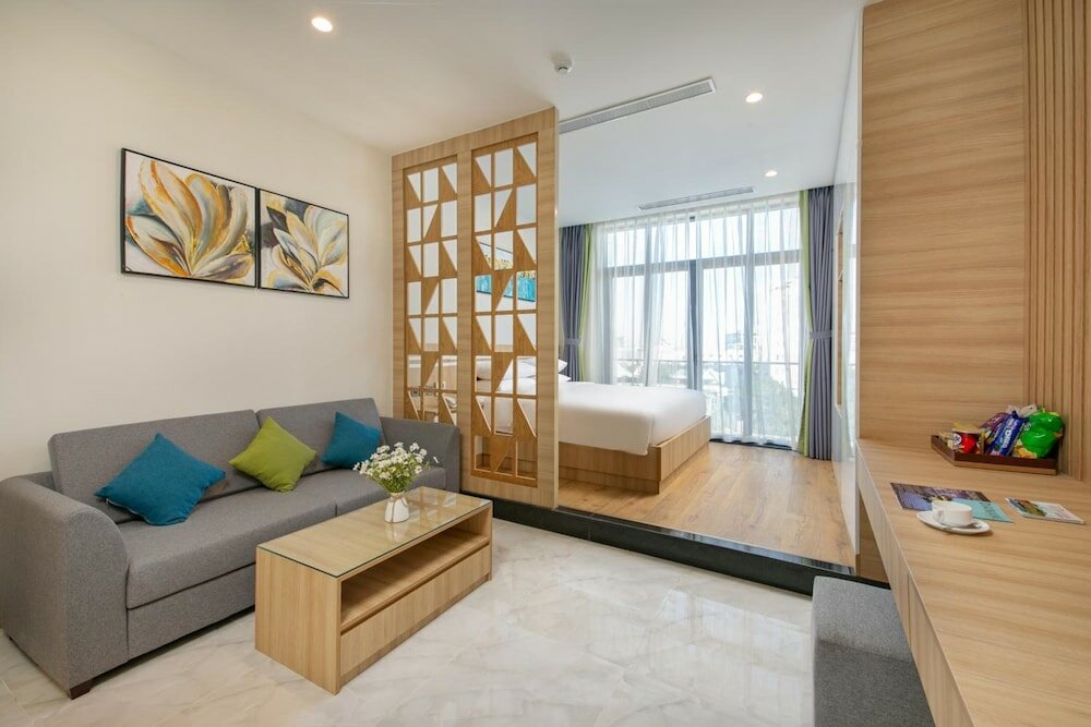 Фото Sun River Hotel & Apartment