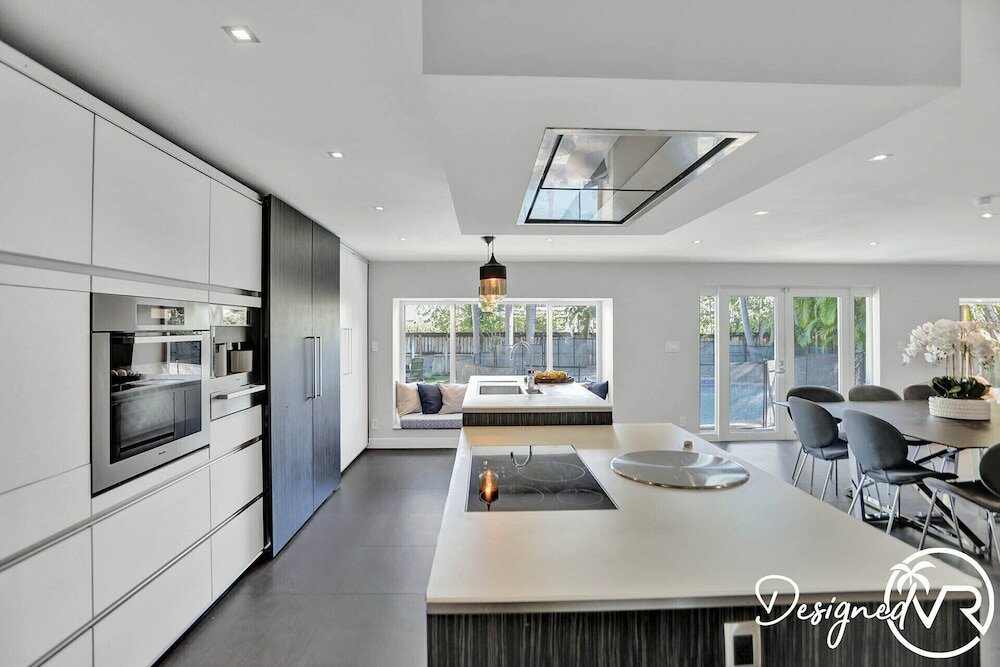 Фото Stunning 5 Br with Heated Pool & Gaming