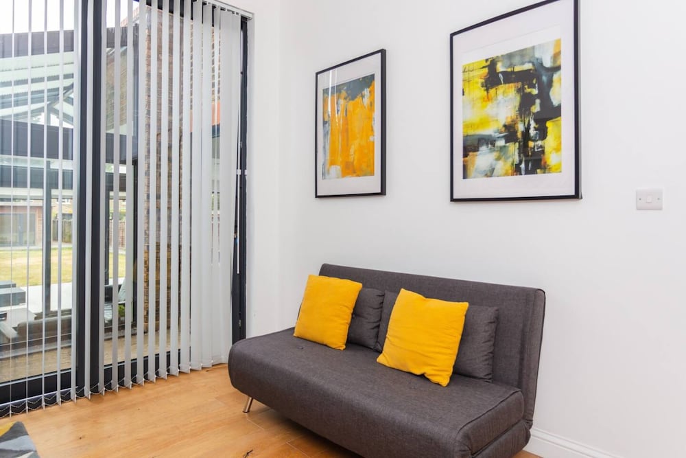 Фото Luxury 3 Bedroom Apartment With Large Garden & gym