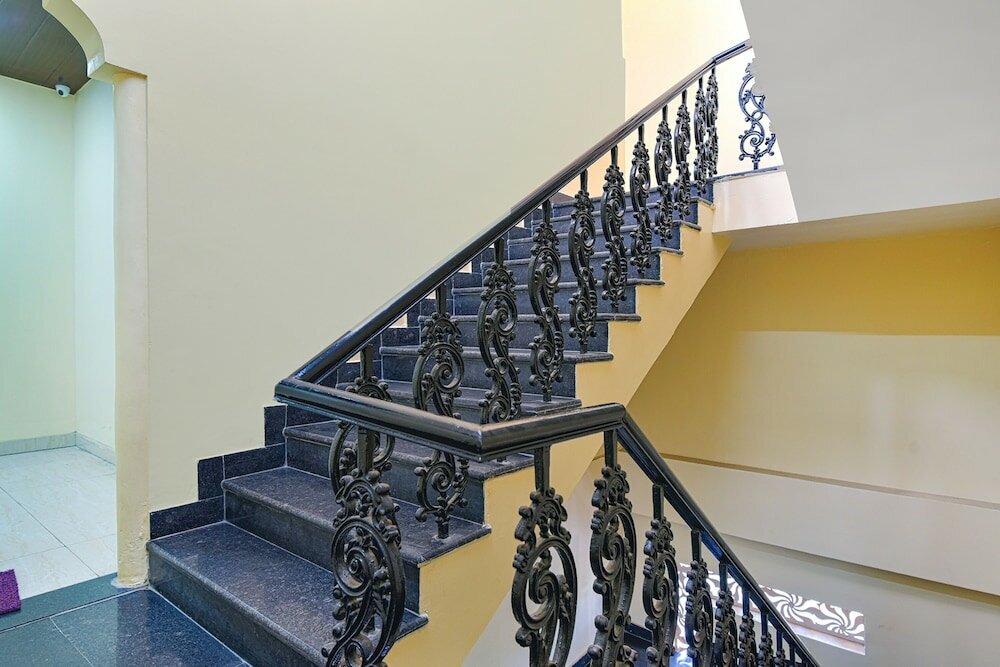 Фото Fabhotel The Castle Homestay Inn