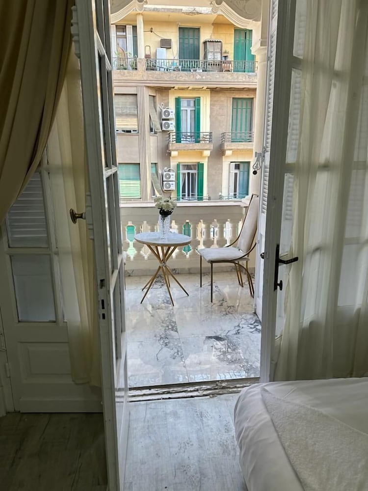 Фото Palace Court