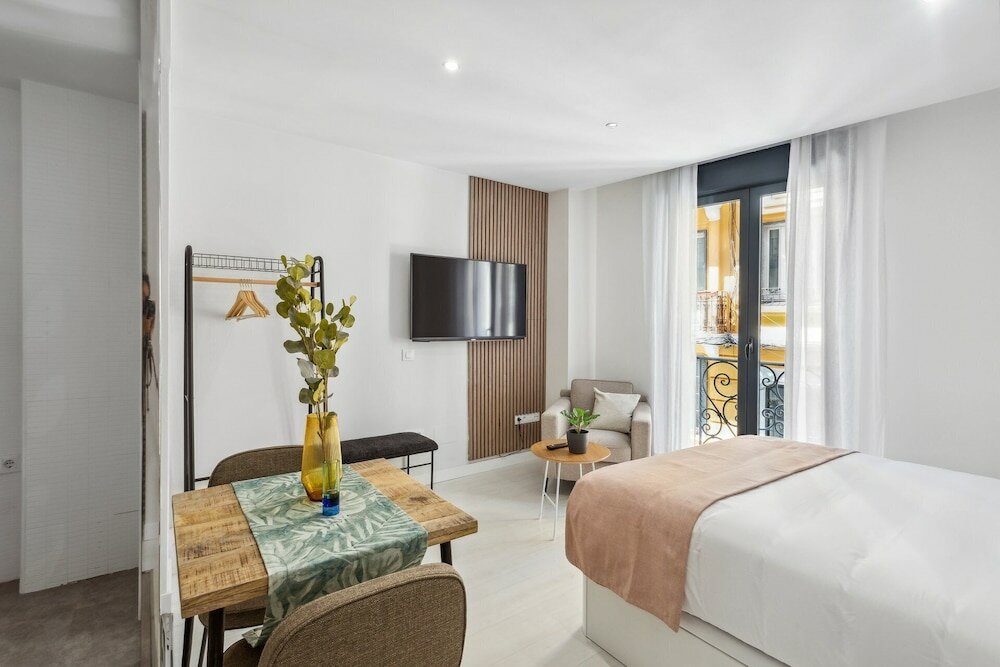 Фото Limehome Madrid Calle de la Paloma