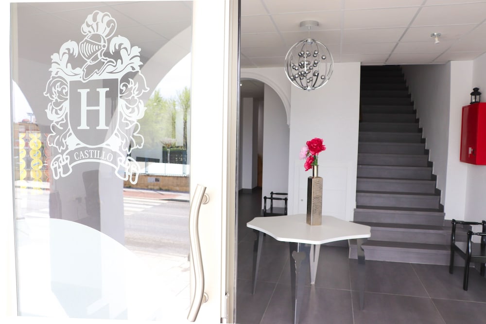 Фото Hostal Castillo
