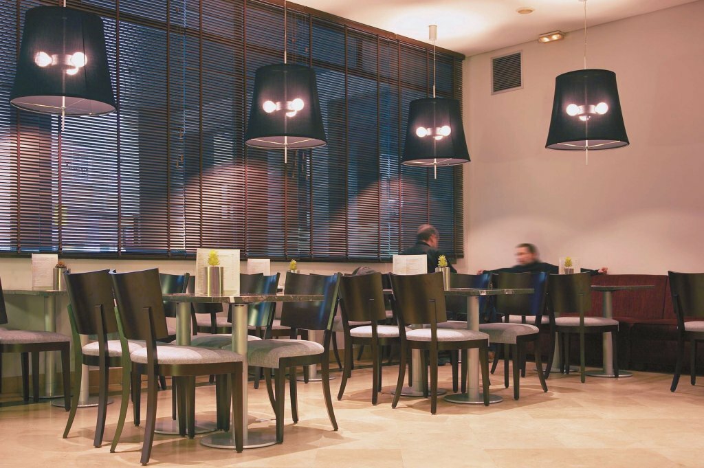 Фото Hesperia Zaragoza Centro